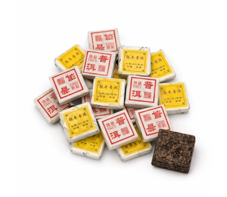 Чай Шу Пуер пресований кубики 6 г, Waka, 1кг, оптом