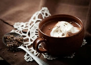 Рецепт дня: горячий шоколад с вином